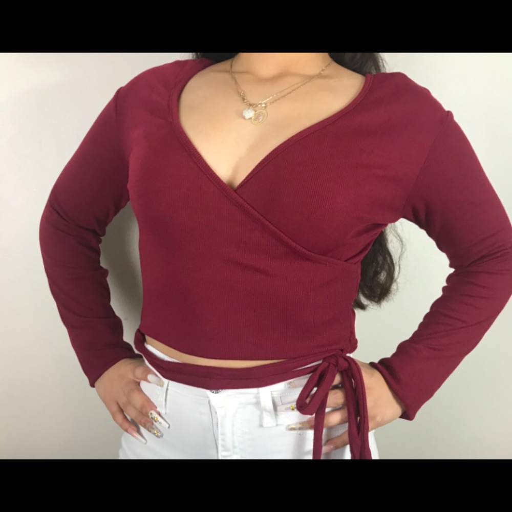 Burgundy long sleeve v neck crop top
